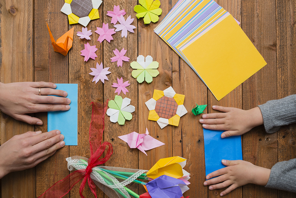 海外でブーム！日本文化ならではの遊び「折り紙」の歴史・魅力に迫る | にほんご日和